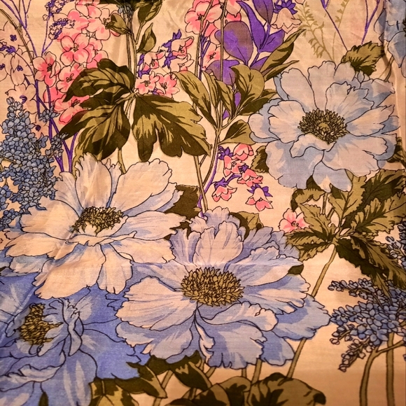 Accessories - Women scarf 30/30, Italy-China  Vintage silk $25